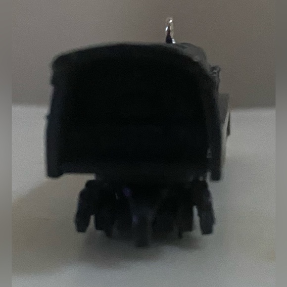 Hallmark Keepsake Ornament Lionel Train 746 Norfolk & Western Steam Locomotive - Picture 5 of 6